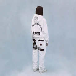 82 OVERJOGG OFF WHITE